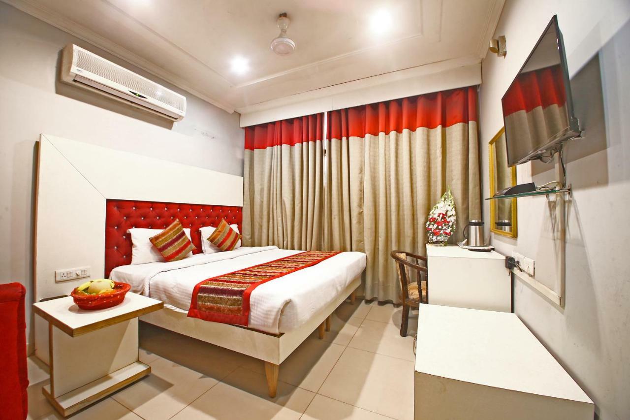 Hotel Diamond Plaza Chandīgarh Εξωτερικό φωτογραφία