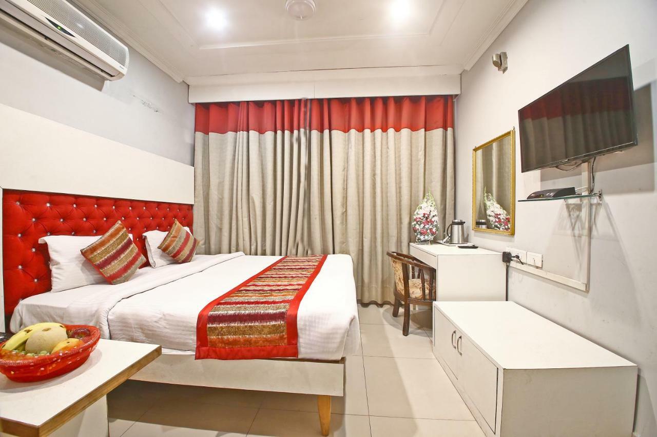 Hotel Diamond Plaza Chandīgarh Εξωτερικό φωτογραφία