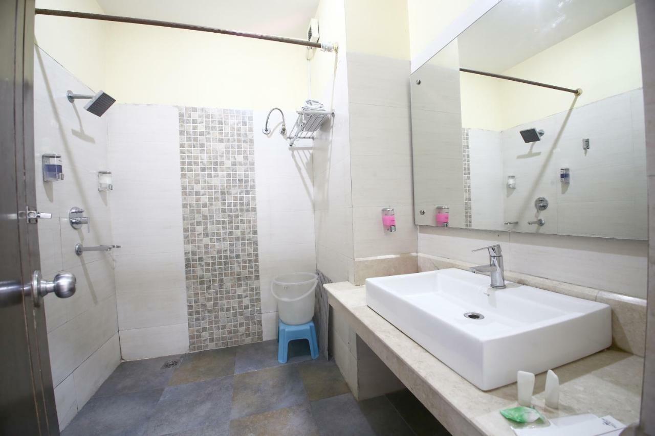 Hotel Diamond Plaza Chandīgarh Εξωτερικό φωτογραφία