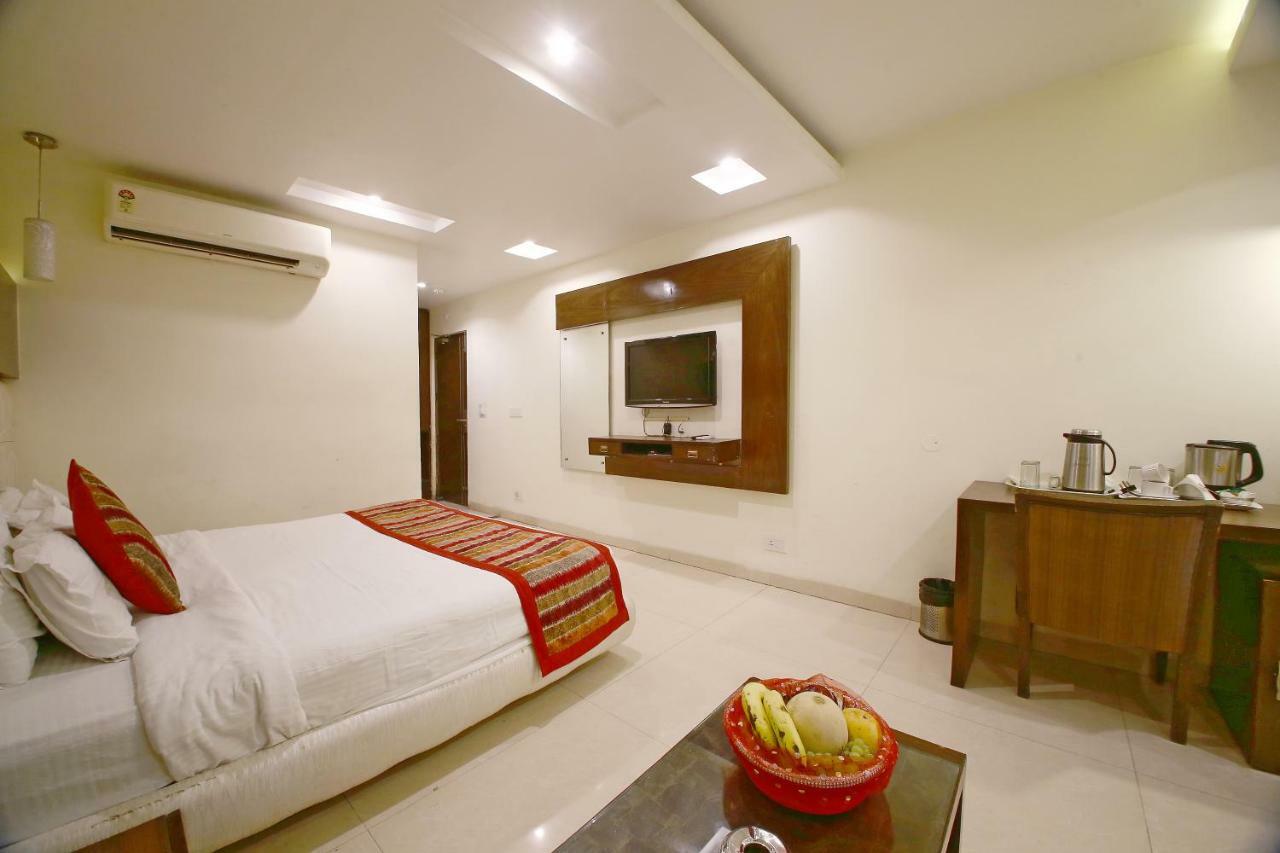 Hotel Diamond Plaza Chandīgarh Εξωτερικό φωτογραφία