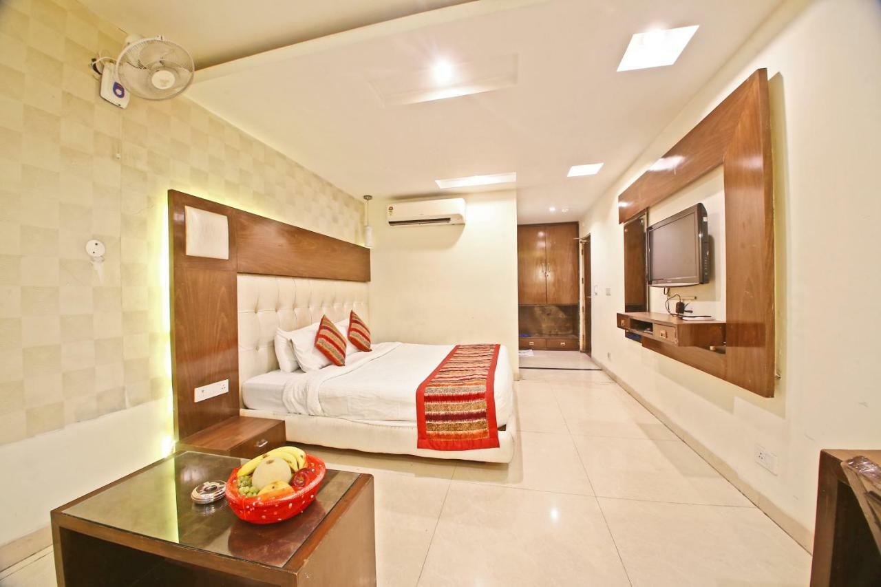 Hotel Diamond Plaza Chandīgarh Εξωτερικό φωτογραφία